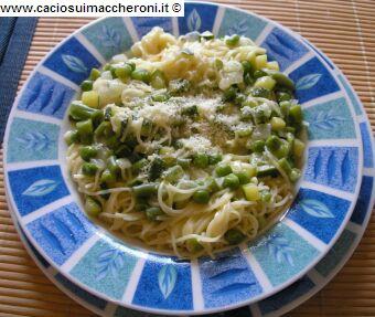 Barbine con verdurine verdi in brodo
