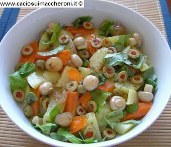 Insalatona di patate Insalatona di patate
