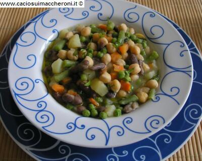 Zuppa ortolana di legumi
